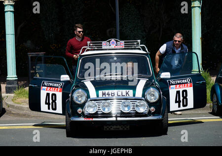 Brighton, UK - 17 mai 2015 : Londres à Brighton Mini Car s'exécuter. Cet événement annuel est organisé par la London et Surrey Mini Owners Club. Banque D'Images