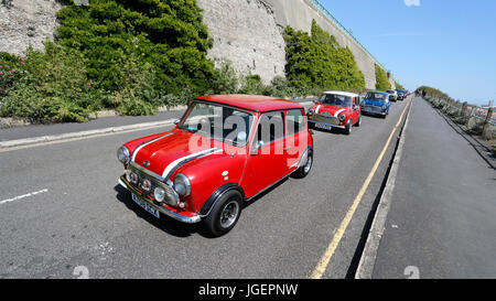 Brighton, UK - 17 mai 2015 : Londres à Brighton Mini Car s'exécuter. Cet événement annuel est organisé par la London et Surrey Mini Owners Club. Banque D'Images