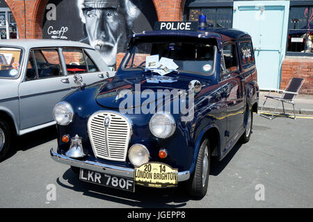 Brighton, UK - 17 mai 2015 : Londres à Brighton Mini Car s'exécuter. Cet événement annuel est organisé par la London et Surrey Mini Owners Club. Banque D'Images