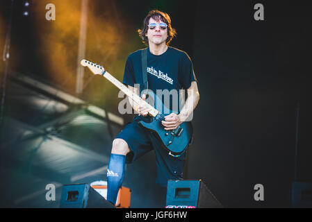 Clisson, France. 17 Juin, 2017. Ugly Kid Joe en live sur la scène du festival Hellfest 2017 à Clisson. Credit : Alessandro Bosio/Pacific Press/Alamy Live News Banque D'Images