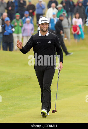 Jon l'Espagne célèbre Rahm a mis sur le 16e trou lors de la première journée de l'Open d'Irlande Dubai Duty Free à Portstewart Golf Club. Banque D'Images