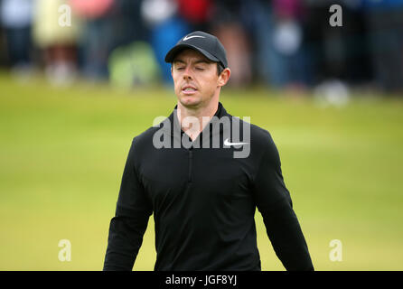 L'Irlande du Nord, Rory McIlroy a l'air abattu sur le 18ème green au cours de la première journée de l'Open d'Irlande Dubai Duty Free à Portstewart Golf Club. Banque D'Images