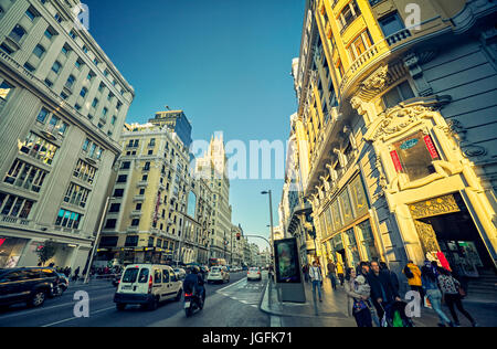 La rue Gran Via à l'heure magique. Madrid, Espagne. Banque D'Images