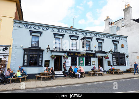 Wagon et chevaux Inn and Market House, High Street, Newmarket, Suffolk, UK Banque D'Images