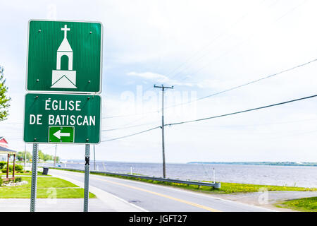 Batiscan, Canada - le 29 mai 2017 : Paroisse de Saint François Xavier de Batiscan ouvrir une petite ville sur le chemin du Roy Banque D'Images