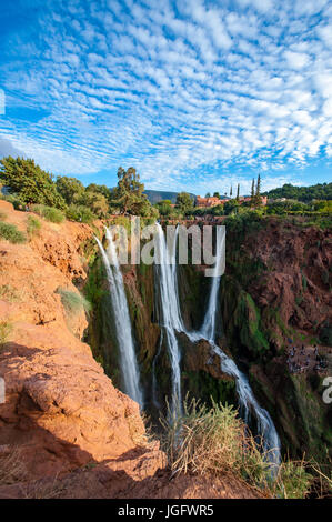 Ouzoud Cascades d'Ouzoud dans les montagnes de l'Atlas au Maroc Banque D'Images