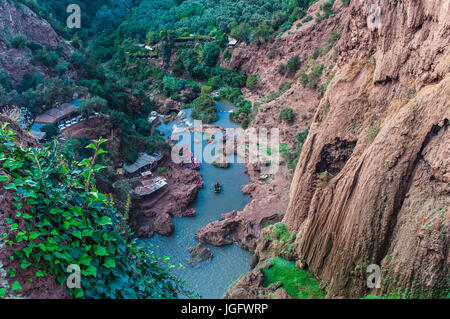 Ouzoud Cascades d'Ouzoud dans les montagnes de l'Atlas au Maroc Banque D'Images