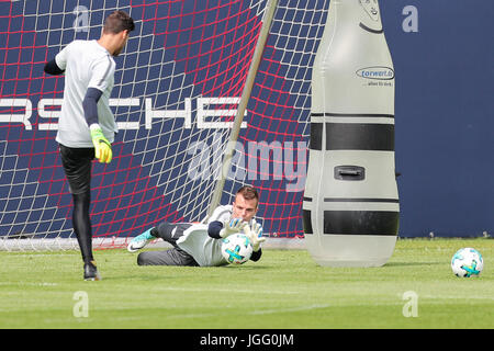 Leipzig, Allemagne. 6 juillet, 2017. Nouveau gardien de Philipp Koehn de Bundesliga soccer club RB Leipzig en action au cours de la première session de formation au centre de formation de RB à Leipzig, Allemagne, 6 juillet 2017. Photo : Jan Woitas/dpa-Zentralbild/dpa/Alamy Live News Banque D'Images