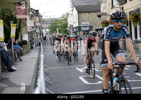 Skipton, UK. 5e juillet, 2017. Skipton UK Course à vélo pour les jeunes le mercredi 05 juillet 2017 : Crédit Les Wagstaff/Alamy Live News Banque D'Images