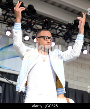 Milwaukee, Wisconsin, États-Unis. 6 juillet, 2017. VanGreat Vincent artiste rap effectue live au Festival Park pendant Henry Maier Summerfest à Milwaukee, Wisconsin. Ricky Bassman/Cal Sport Media/Alamy Live News Banque D'Images