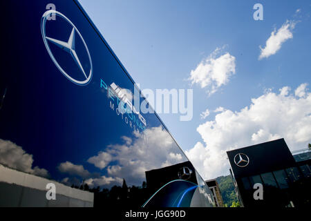 Spielberg, en Autriche. Le 06 juillet, 2017. Sport Automobile : Championnat du Monde de Formule 1 de la FIA 2017, Grand Prix d'Autriche, camping de Mercedes AMG Petronas F1 Team Crédit : afp/Alamy Live News Banque D'Images