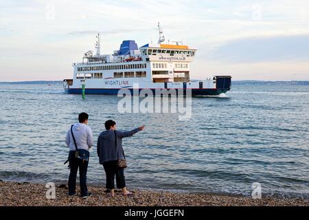 Wightlink ferry entrant dans le port de Portsmouth Hampshire UK Banque D'Images