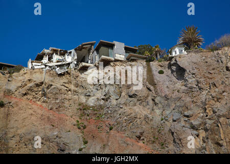 Clifftop house endommagé par le séisme, Sumner, Christchurch, Canterbury, île du Sud, Nouvelle-Zélande Banque D'Images