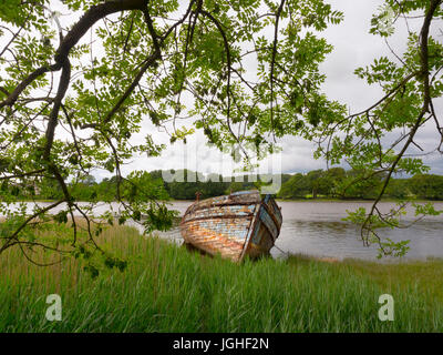 Vieux bateau par la Dee en Kirkcudbright Dumfries et Galloway, Écosse, Royaume-Uni Banque D'Images