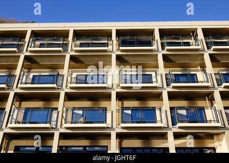 Tokyo, Japon - Jan 1, 2016. Façade d'un hôtel moderne au quartier d'Odaiba à Tokyo, Japon. Tokyo est la capitale du Japon et l'un des plus chers c Banque D'Images