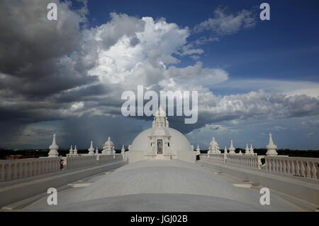 La vue depuis le toit de la cathédrale de Leon au Nicaragua, la plus grande cathédrale d'Amérique centrale Banque D'Images