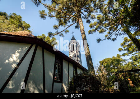 L'église de style Fachwerk allemand d'immigrants à Village Park (Parque Aldeia do Imigrante) - Nova Petropolis, Rio Grande do Sul, Brésil Banque D'Images