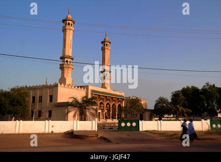 La Mosquée Roi Fahd à Banjul, Gambie, Afrique de l'Ouest Banque D'Images