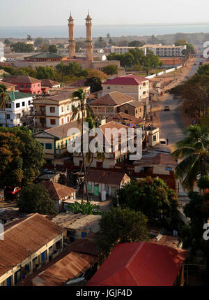 Vue depuis Arch 22, Banjul, Gambie, Afrique de l'Ouest Banque D'Images