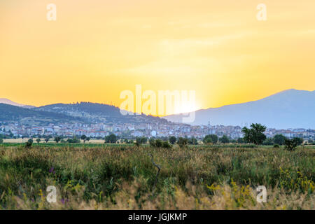 Acipayam vue sur la ville de plateau dans Denizli, Turquie Banque D'Images