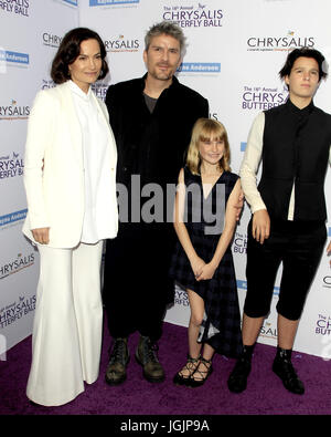 Los Angeles, CA, USA. 3 juin, 2017. LOS ANGELES - Oct 3 : Rosetta Getty, Balthazar Getty, Violet, Getty Getty Juin au 16e Congrès annuel de Chrysalis Butterfly Ball au domaine privé le 3 juin 2017 à Los Angeles, CA : Crédit Kay Blake/ZUMA/Alamy Fil Live News Banque D'Images