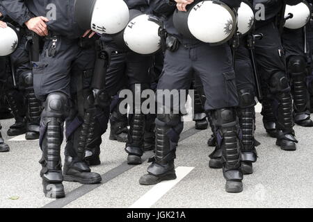 Hambourg, Allemagne. 08 juillet, 2017. Grande manifestation anti G20 à Hambourg.Grande manifestation contre le G20 par l'aile gauche des groupes principalement par des marches du centre de Hambourg. Credit : Iain Masterton/Alamy Live News Banque D'Images