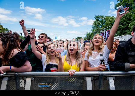 Glasgow, Royaume-Uni. 08 juillet, 2017. fans de bonne humeur au Festival 2017 TRNSMT, Glasgow Green, Glasgowl 08/07/2017 Credit : Gary Mather/Alamy Live News Banque D'Images