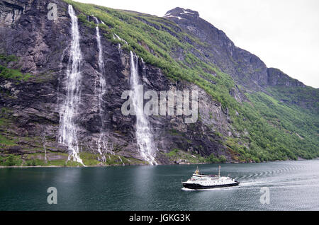 Sept Sœurs, la 39e plus haute cascade en Norvège Banque D'Images