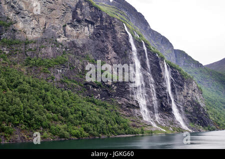 Sept Sœurs, la 39e plus haute cascade en Norvège Banque D'Images