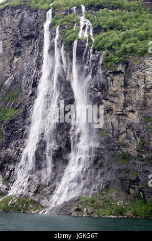 Sept Sœurs, la 39e plus haute cascade en Norvège Banque D'Images