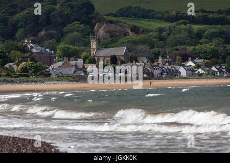 Village de Rosemarkie, en Écosse. Vue pittoresque de Rosemarkie vues plus de Rosemarkie Bay et de la plage. Banque D'Images