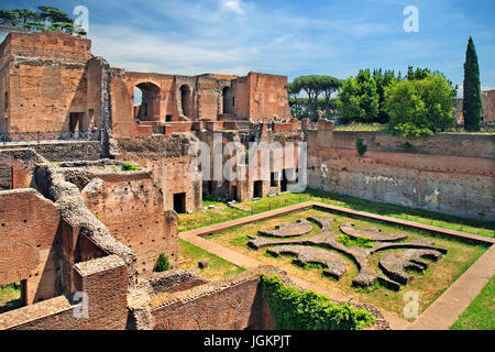 La Domus Augustana (le nom moderne de ce qu'on appelle l'aile intérieure de l'antique Roman Palace de Domitien) sur la colline du Palatin, Rome, Italie, Banque D'Images