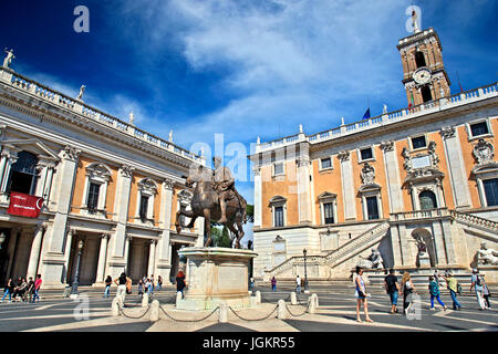 La statue équestre de Marc Aurèle sur la Piazza del Campidoglio ('Musée Capitolin carré'), Rome, Italie. Banque D'Images