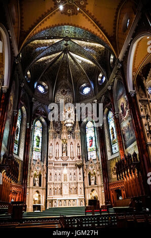 Montréal, Canada - 25 juillet 2014 : la Basilique de Saint Patrick au centre-ville de l'intérieur Banque D'Images