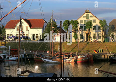 L'Europe, la République fédérale d'ALLEMAGNE, Basse-Saxe, en Frise orientale, Carolinensiel, Harbour, Port musée, bateau, bateaux, navires, les bateaux à voile, McPB Banque D'Images