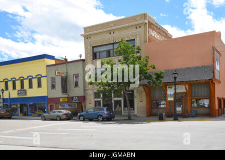 BUFFALO, WYOMING - 23 juin 2017 : des boutiques de la rue principale de Buffalo au Wyoming. La rue principale de Buffalo a plus d'une douzaine de bâtiments historiques. Banque D'Images