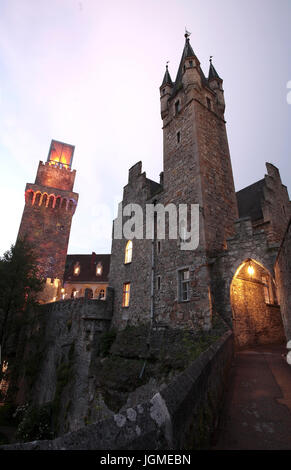 Château Rothschild avec le crépuscule, ?  ?  ?  ?  ? ?  ?  ?  ?  ?  ?Sterreich, Basse-Autriche, jus de fruit, trimestre Waidhofen / Ybbs - Rothschild-Castle au crépuscule, Aust Banque D'Images