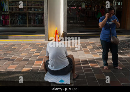 07.07.2017, Singapour, République de Singapour, en Asie - Scène de rue de tous les jours dans le quartier chinois de Singapour. Banque D'Images