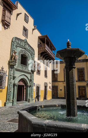 Pilar Nuevo square fontaine, avec Columbus House, Las Palmas de Gran Canaria Banque D'Images