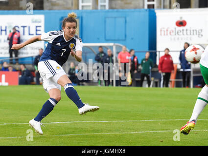 Hayley Lauder en Écosse pendant le match du défi international au parc Stark, Kirkcaldy.APPUYEZ SUR ASSOCIATION photo.Date de la photo : vendredi 7 juillet 2017.Voir PA Story football Scotland Women.Le crédit photo devrait se lire comme suit : Ian Rutherford/PA Wire.RESTRICTIONS : l'utilisation est soumise à des restrictions.Usage éditorial uniquement.Utilisation commerciale uniquement avec l'accord écrit préalable de la Scottish FA. Banque D'Images