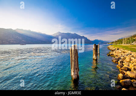 Lago di Garda littoral vue de la ville de Malcesine, Vénétie (Italie) Banque D'Images