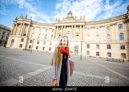 Femme voyageant à Berlin Banque D'Images