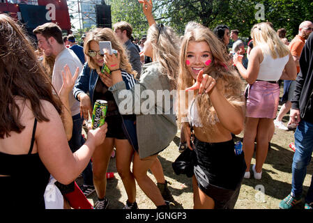 Glasgow, Royaume-Uni. 08 juillet, 2017. fans de bonne humeur au Festival 2017 TRNSMT, Glasgow Green, Glasgowl 08/07/2017 Credit : Gary Mather/Alamy Live News Banque D'Images