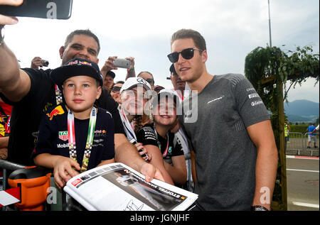 Spielberg, en Autriche. 08 juillet, 2017. Sport Automobile : Championnat du Monde de Formule 1 de la FIA 2017, Grand Prix d'Autriche, # 2 Stoffel Vandoorne (BEL, McLaren Honda), 08.07.2017. Dpa : Crédit photo alliance/Alamy Live News Banque D'Images