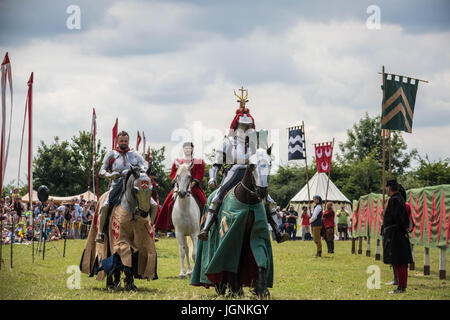 Londres, Yvoir, UK. 8 juillet, 2017. Grand médiévaux de chevaliers à Eltham Palace © Guy Josse/Alamy Live News Banque D'Images