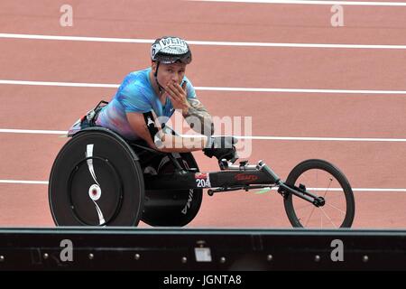 Stratford, au Royaume-Uni. 09 juillet 2017. David Weir souffle un baiser à la foule après son 1er passage de la race. Jeux d'anniversaire. Ligue de diamant de l'IAAF. Stade olympique de Londres. Queen Elizabeth Olympic Park. Stratford. Londres. UK. 09/07/2017. Credit : Sport en images/Alamy Live News Banque D'Images