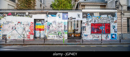 France, Paris, n°5 bis rue de Verneuil Serge Gainsbourg - residence Banque D'Images