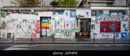 France, Paris, n°5 bis rue de Verneuil Serge Gainsbourg - residence Banque D'Images