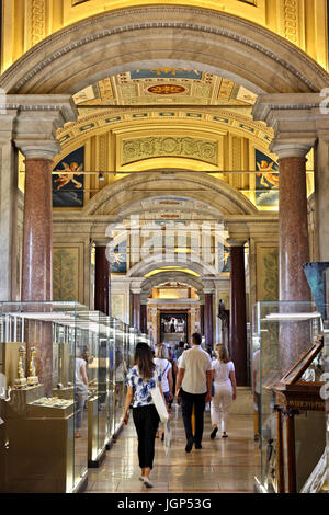 Errer dans les galeries du Musée du Vatican, Cité du Vatican. Banque D'Images