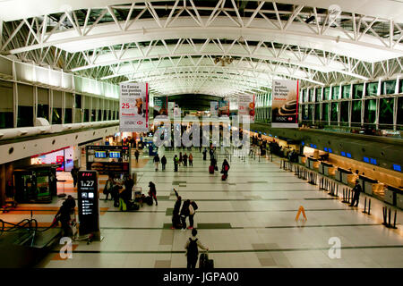 BUENOS AIRES, ARGENTINE - le 19 mai 2017 : l'intérieur de l'aéroport international Ezeiza dans la capitale Banque D'Images